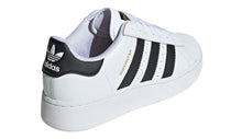 Carica l&#39;immagine nel visualizzatore di Gallery, ADIDAS SUPERSTAR XLG white/black
