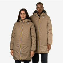 Carica l&#39;immagine nel visualizzatore di Gallery, K-WAY Le Vrai 3.0Eiffel Orsetto UNISEX beige
