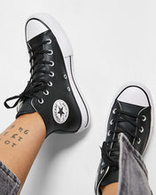 Carica l&#39;immagine nel visualizzatore di Gallery, CONVERSE  Chuck Taylor All Star Platform Leather black
