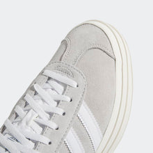 Carica l&#39;immagine nel visualizzatore di Gallery, ADIDAS SCARPE GAZELLE BOLD grey/white
