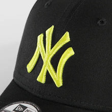 Carica l&#39;immagine nel visualizzatore di Gallery, NEW ERA 9 Forty New York Yankees Cap black
