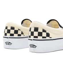 Carica l&#39;immagine nel visualizzatore di Gallery, VANS Classic Slip-On P  BLACK &amp; Whtchckerboard WHITE
